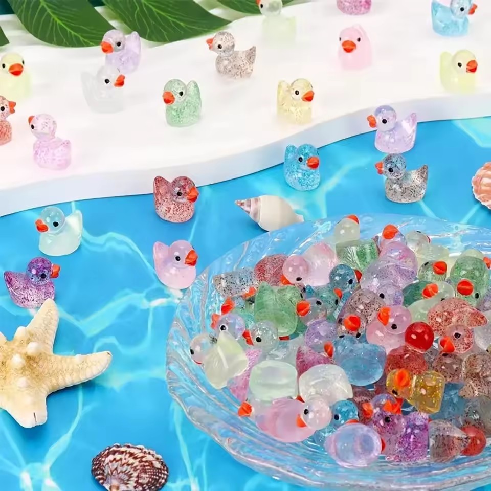 Miniatuur resin eendje met pur - Pothos recensie en prijs